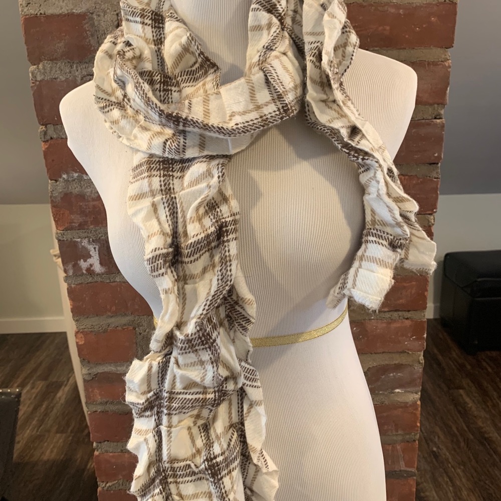 Scrunchy scarf